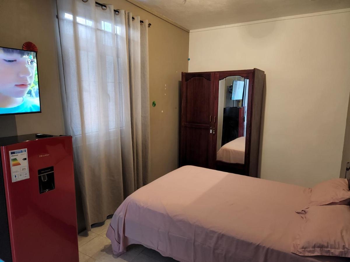 Backpackers Rental Room/Bathroom Only La Gaulette Exterior foto